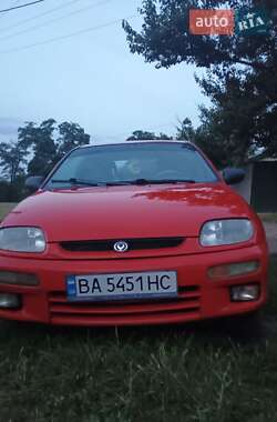 Хэтчбек Mazda 323 1995 в 