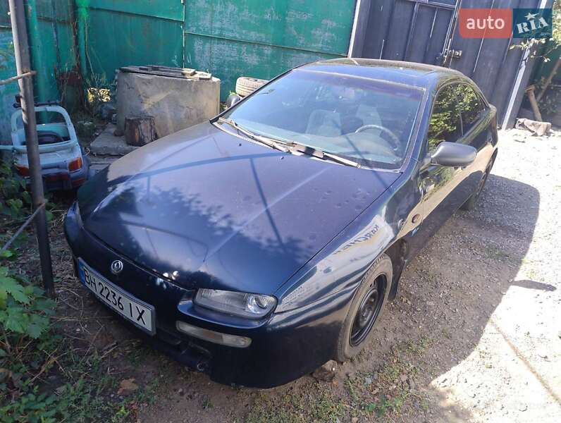 Хэтчбек Mazda 323 1995 в 