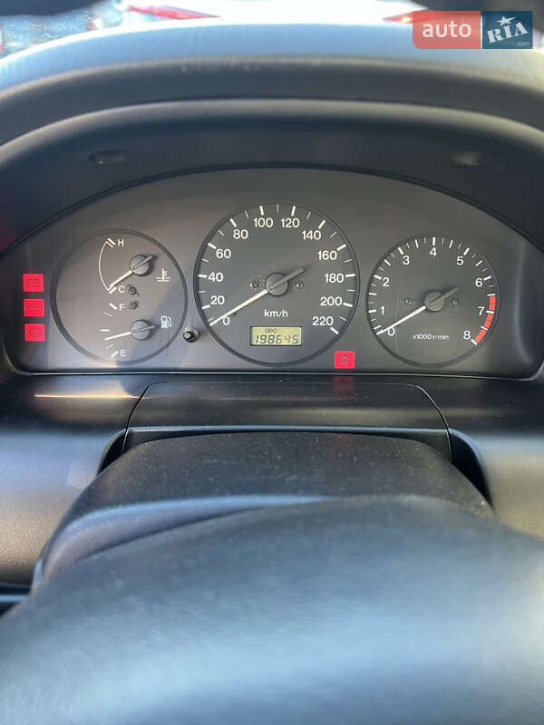 Седан Mazda 323 1998 в Черкасах фото 5 Седан Mazda 323 1998 в Черкасах