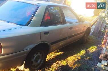 Седан Mazda 323 1992 в 