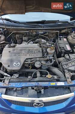 Хэтчбек Mazda 323 2003 в 