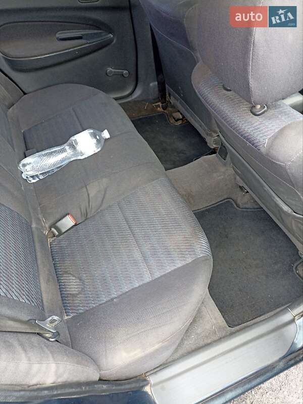 Седан Mazda 323 1995 в Богуславе фото 3 Седан Mazda 323 1995 в Богуславе