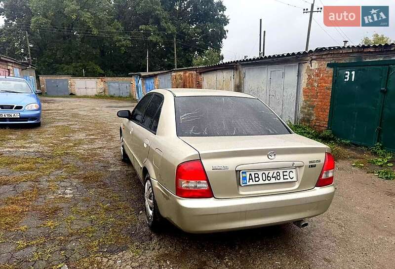 Седан Mazda 323 2002 в 