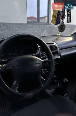 Хэтчбек Mazda 323 1995 в 
