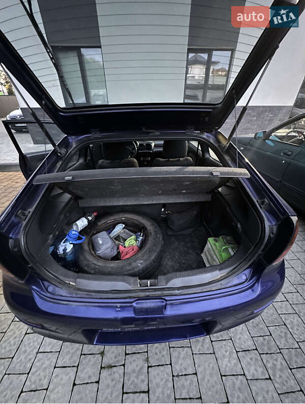 Хетчбек Mazda 323 1995 в Ужгороді