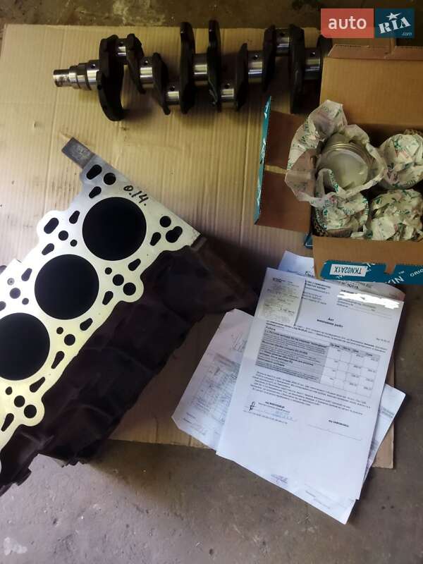 Седан Mazda 323 1998 в Змиеве