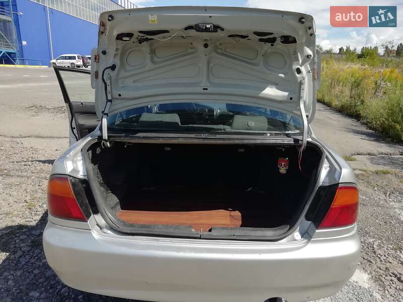 Седан Mazda 323 1996 в Ровно фото 7 Седан Mazda 323 1996 в Ровно