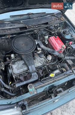 Седан Mazda 323 1994 в  фото 11 Седан Mazda 323 1994 в