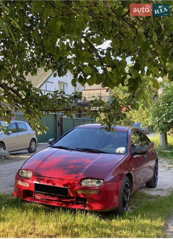 Хетчбек Mazda 323 1996 в Василькові