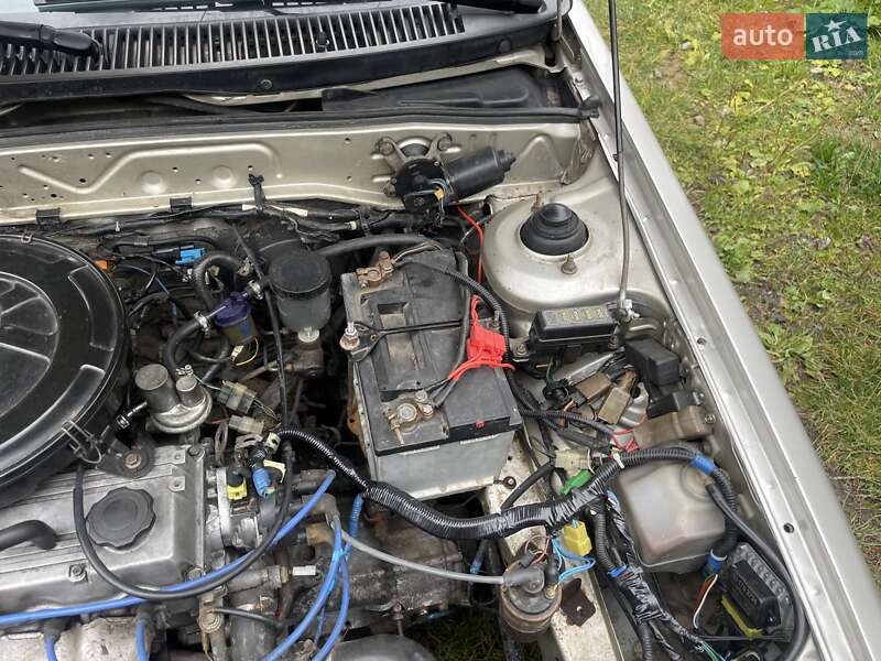 Хэтчбек Mazda 323 1988 в Черкассах фото 8 Хэтчбек Mazda 323 1988 в Черкассах