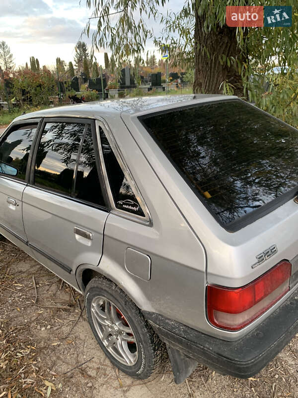 Хэтчбек Mazda 323 1989 в Тернополе
