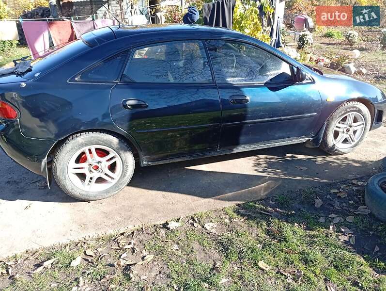 Хэтчбек Mazda 323 1994 в Новоселице