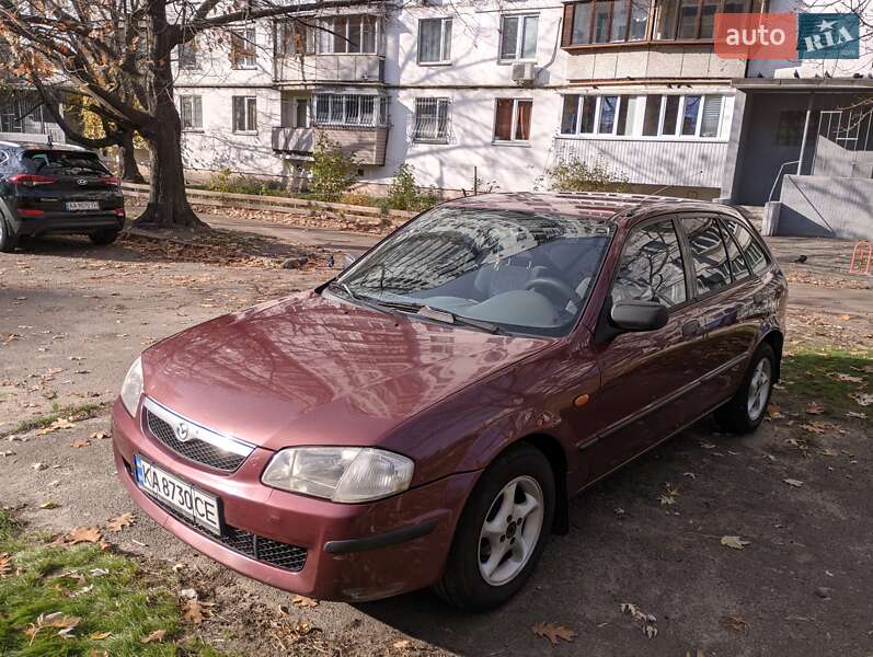 Mazda 323 1998