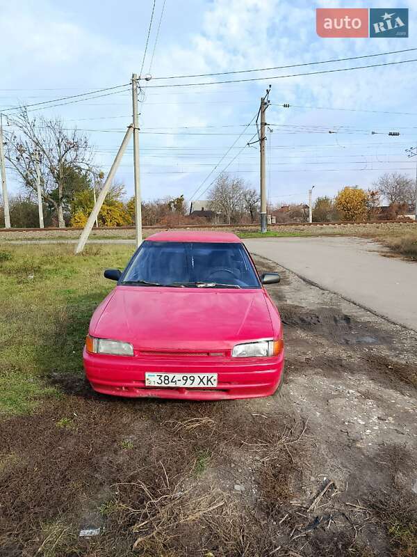 Купе Mazda 323 1992 в Песочине