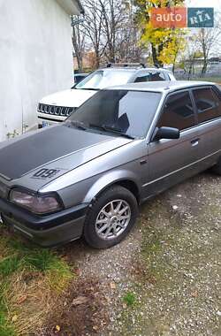 Седан Mazda 323 1986 в Ивано-Франковске