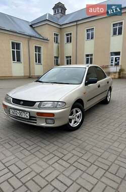 Седан Mazda 323 1996 в Дрогобыче