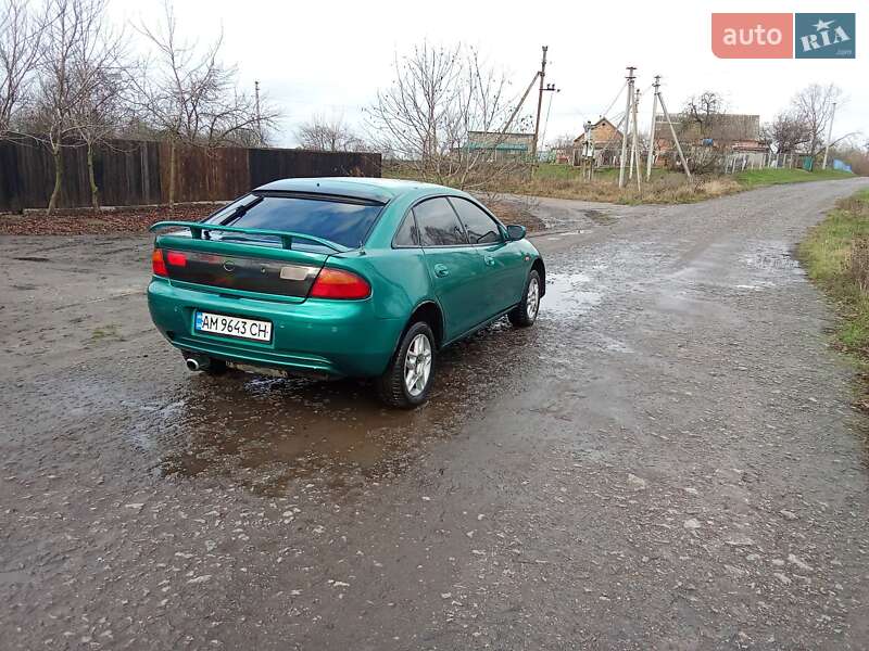 Хэтчбек Mazda 323 1997 в Бердичеве