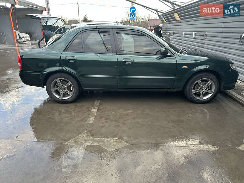 Седан Mazda 323 2003 в Бердичеве