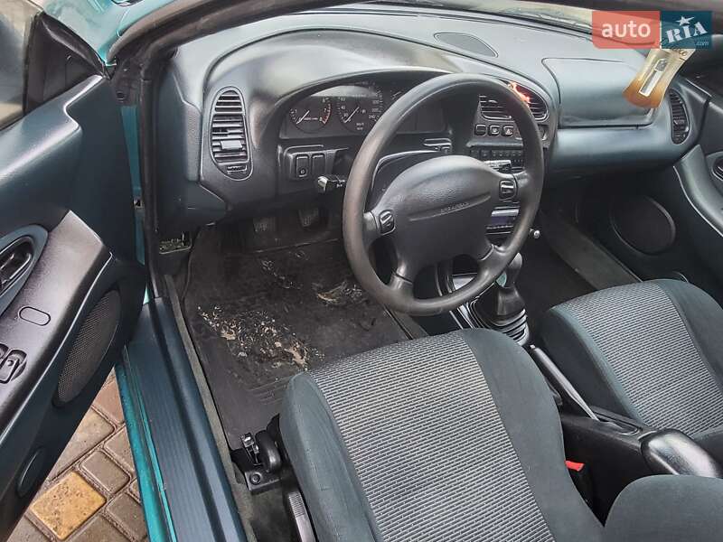 Хэтчбек Mazda 323 1996 в Подольске