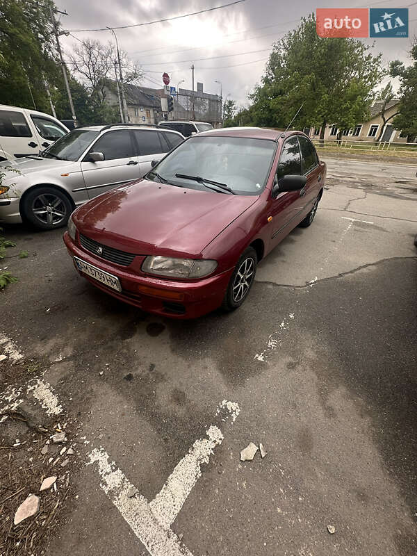 Седан Mazda 323 1996 в Миколаєві