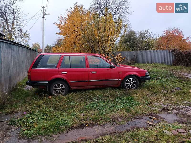 Універсал Mazda 323 1989 в Харкові