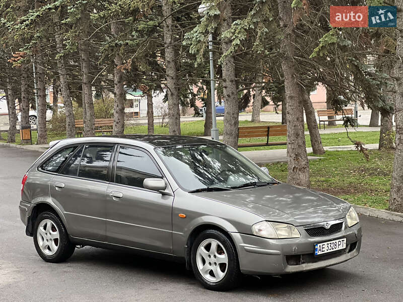 Хетчбек Mazda 323 1999 в Дніпрі фото Хетчбек Mazda 323 1999 в Дніпрі