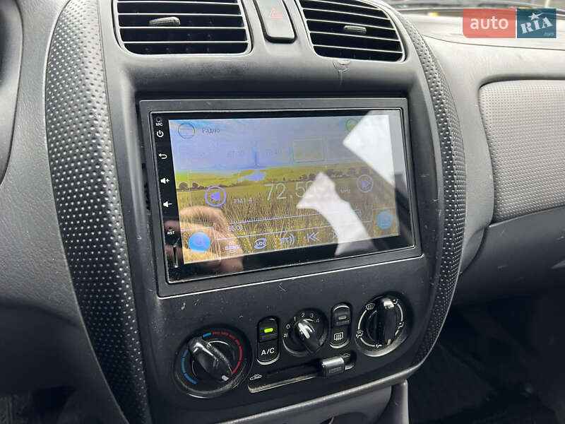 Хетчбек Mazda 323 1999 в Дніпрі фото 9 Хетчбек Mazda 323 1999 в Дніпрі