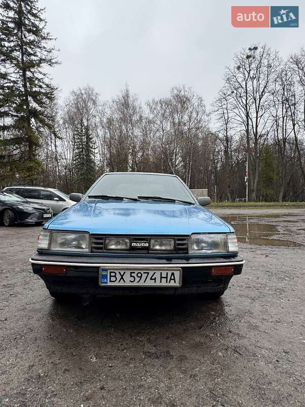 Хэтчбек Mazda 323 1987 в Хмельницком