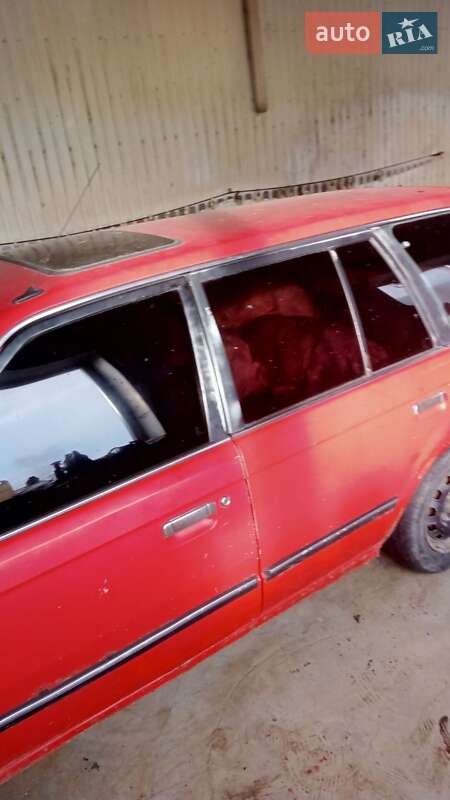 Універсал Mazda 323 1986 в Вигоді