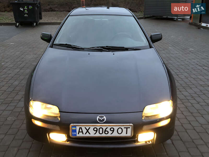 Хетчбек Mazda 323 1998 в Харкові