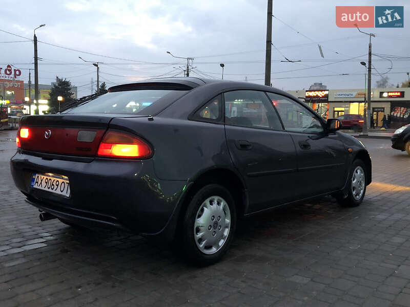 Хетчбек Mazda 323 1998 в Харкові