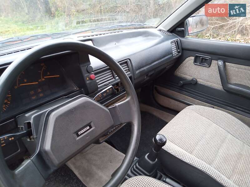 Хетчбек Mazda 323 1987 в Івано-Франківську фото 10 Хетчбек Mazda 323 1987 в Івано-Франківську