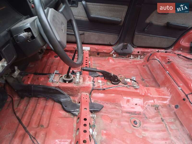 Хетчбек Mazda 323 1987 в Івано-Франківську фото 21 Хетчбек Mazda 323 1987 в Івано-Франківську