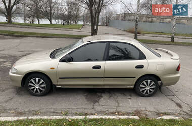 Седан Mazda 323 1996 в Кременчуге