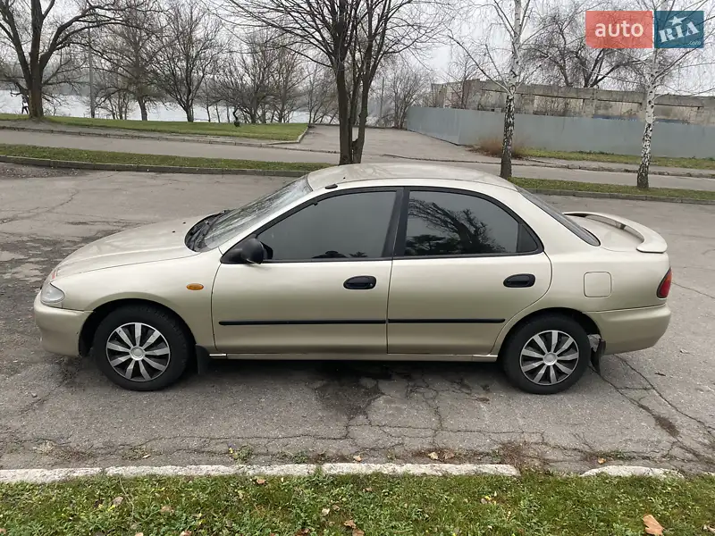 Mazda 323