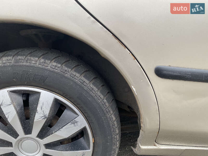 Седан Mazda 323 1996 в Кременчуці фото 6 Седан Mazda 323 1996 в Кременчуці