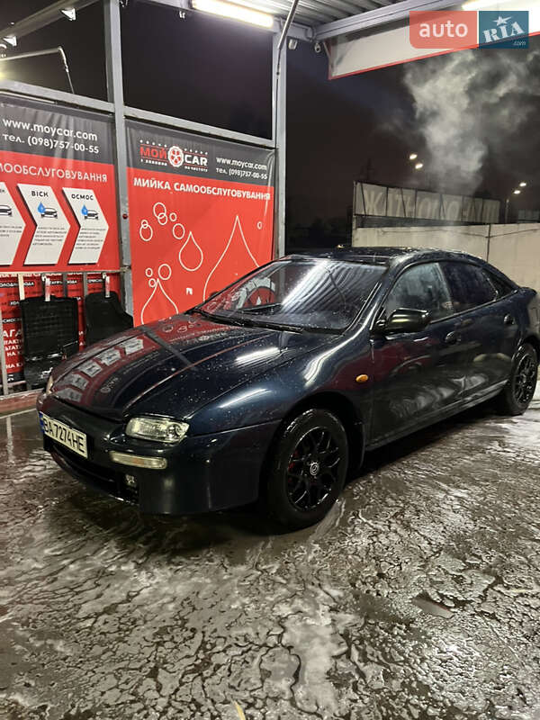 Хэтчбек Mazda 323 1997 в Киеве фото Хэтчбек Mazda 323 1997 в Киеве