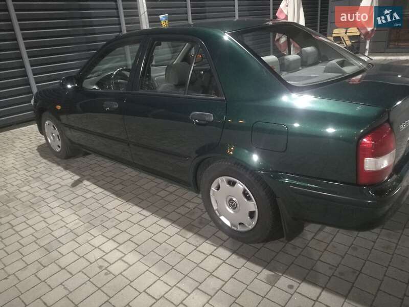 Седан Mazda 323 1998 в Запорожье