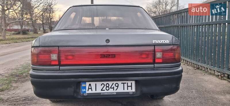 Седан Mazda 323 1994 в Таращі