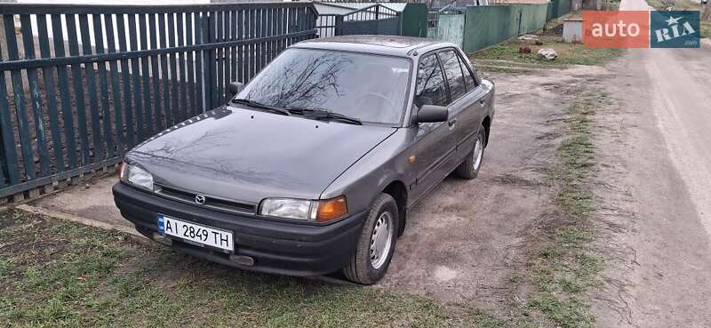 Седан Mazda 323 1994 в Таращі