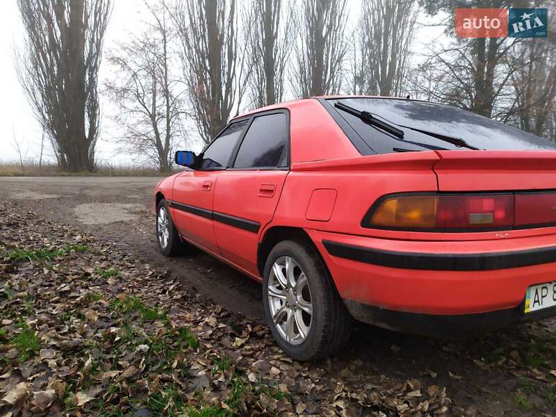 Купе Mazda 323 1992 в Обухове