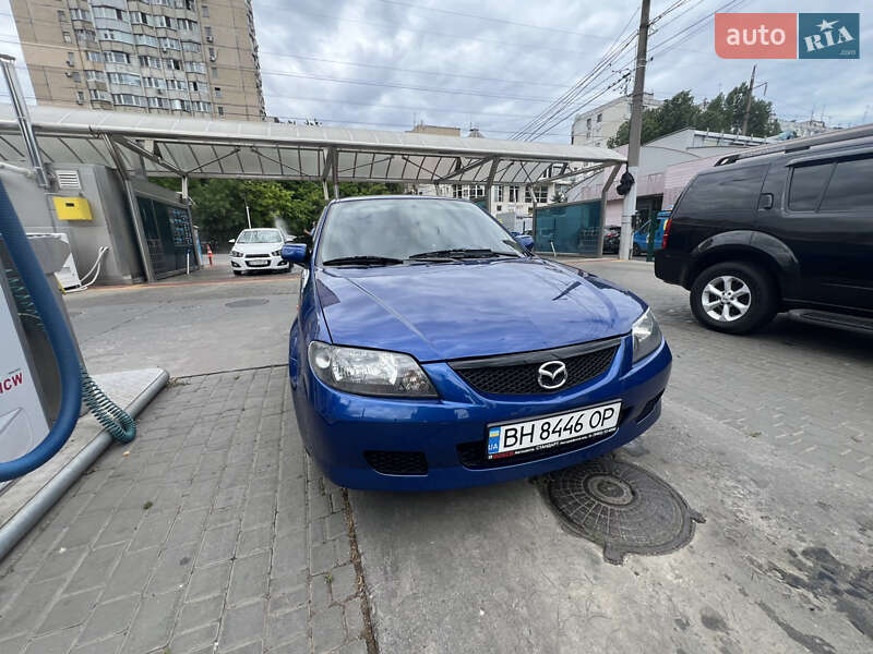 Хэтчбек Mazda 323 2000 в Одессе