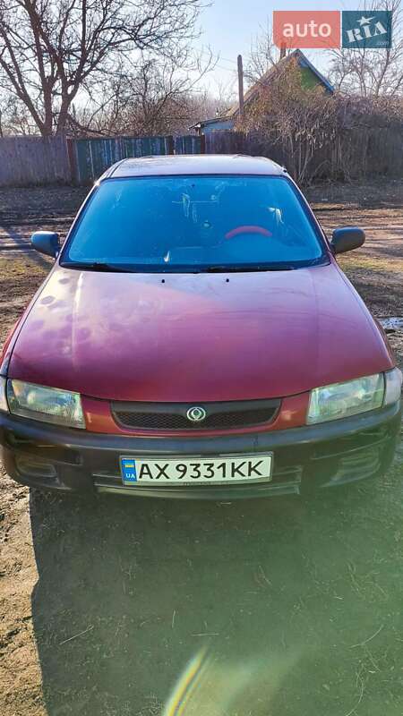Хетчбек Mazda 323 1998 в Слобожанському