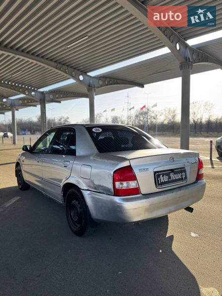 Седан Mazda 323 2002 в Запорожье