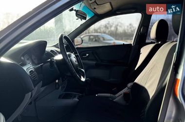 Седан Mazda 323 2002 в Запорожье