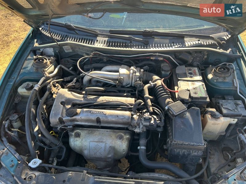Хетчбек Mazda 323 1996 в Одесі