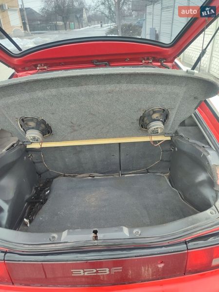 Хетчбек Mazda 323 1993 в Знам'янці
