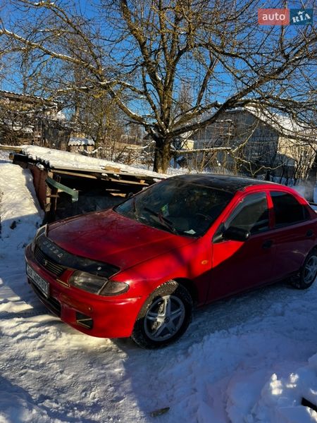Седан Mazda 323 1995 в Стреховцы