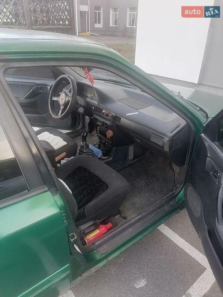 Хэтчбек Mazda 323 1994 в Виннице