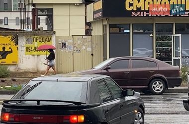 Седан Mazda 323 1992 в Одессе